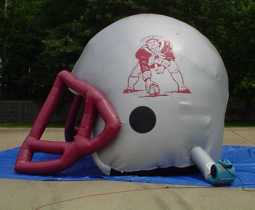 Inflatable football helmet tunnel