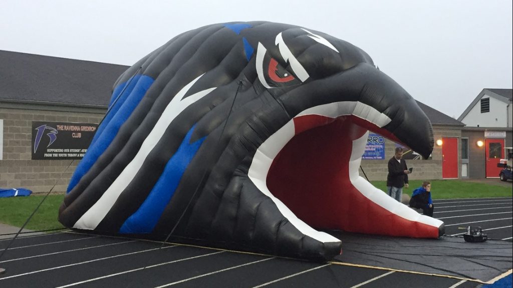 raven eagle head inflatable tunnel