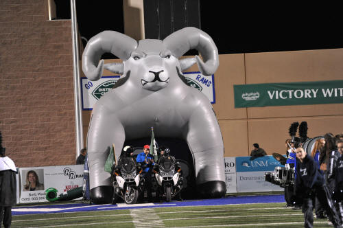 Inflatable ram tunnel